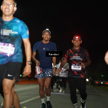 Runner Photo 7768300