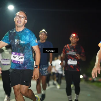 Runner Photo 7768312