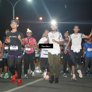 Runner Photo 7768366