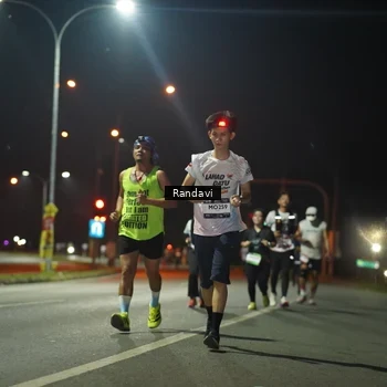Runner Photo 7768501