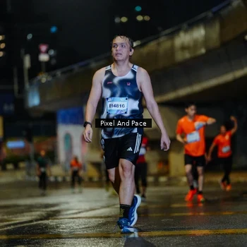 Runner Photo 7768513