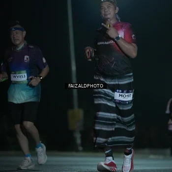Runner Photo 7768585