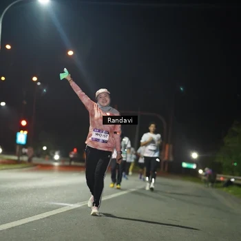 Runner Photo 7768692