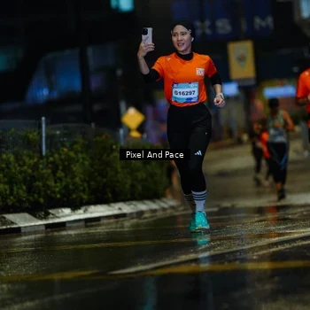 Runner Photo 7768699
