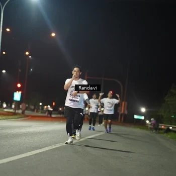Runner Photo 7768718