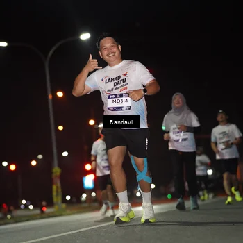 Runner Photo 7768847