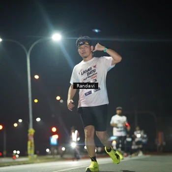 Runner Photo 7768869