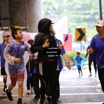 Runner Photo 7768874