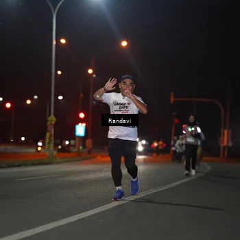 Runner Photo 7768964
