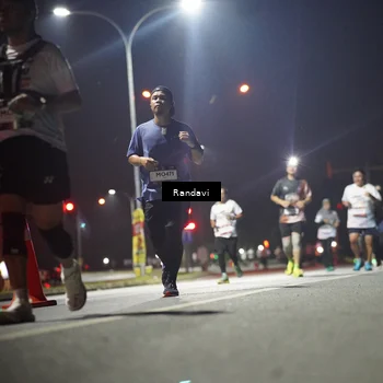 Runner Photo 7768975
