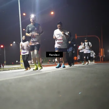 Runner Photo 7769084