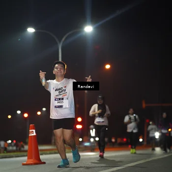 Runner Photo 7769262