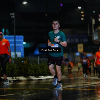 Runner Photo 7769800