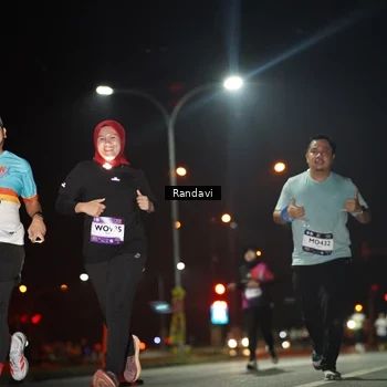 Runner Photo 7769859