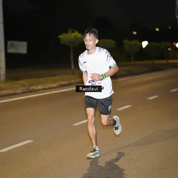 Runner Photo 7769862