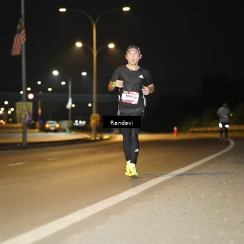 Runner Photo 7770014