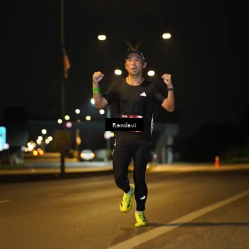 Runner Photo 7770029