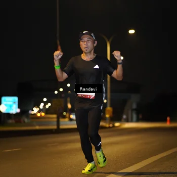 Runner Photo 7770032