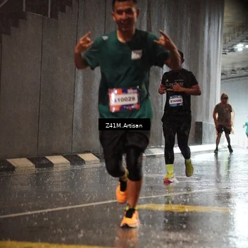 Runner Photo 7770035