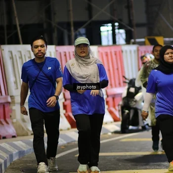Runner Photo 7770047