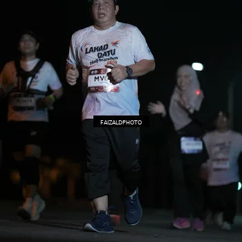 Runner Photo 7770048