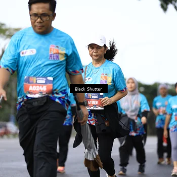 Runner Photo 7770069