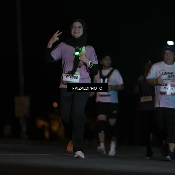 Runner Photo 7770083