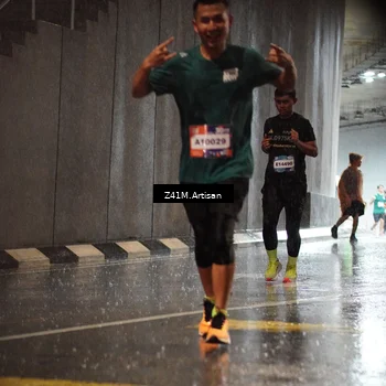 Runner Photo 7770132