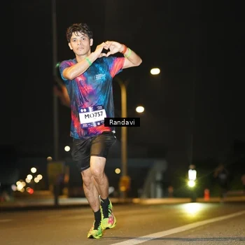 Runner Photo 7770138