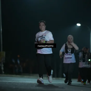 Runner Photo 7770140