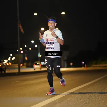 Runner Photo 7770151