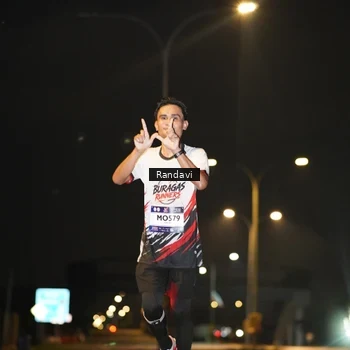 Runner Photo 7770186