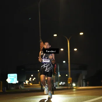Runner Photo 7770197