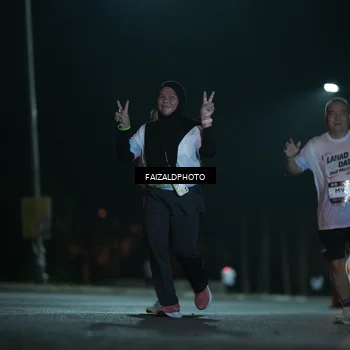 Runner Photo 7770204