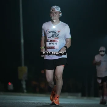 Runner Photo 7770293