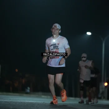 Runner Photo 7770302