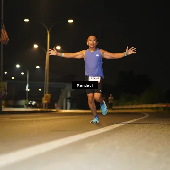 Runner Photo 7770337