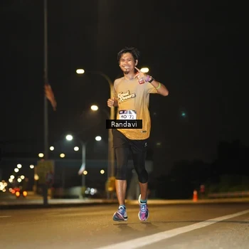 Runner Photo 7770369