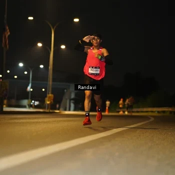 Runner Photo 7770384