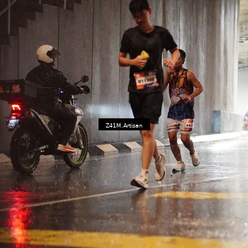 Runner Photo 7770388