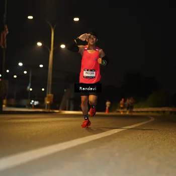 Runner Photo 7770395