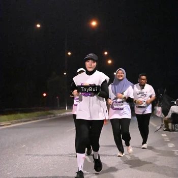 Runner Photo 7770403