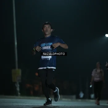 Runner Photo 7770404