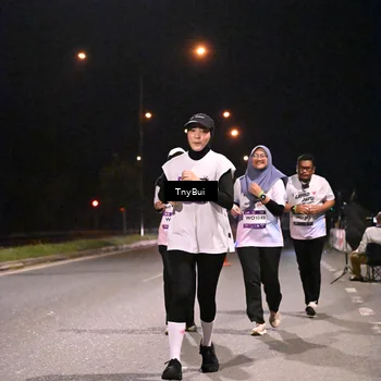 Runner Photo 7770409