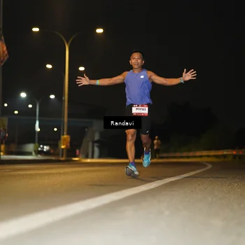 Runner Photo 7770414