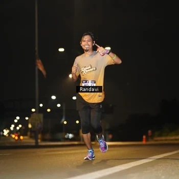 Runner Photo 7770416
