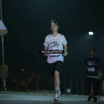 Runner Photo 7770420