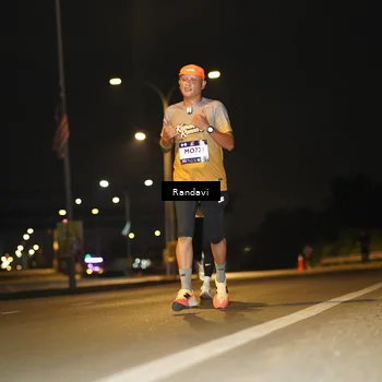 Runner Photo 7770434