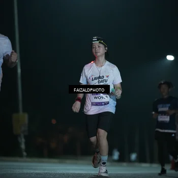 Runner Photo 7770444