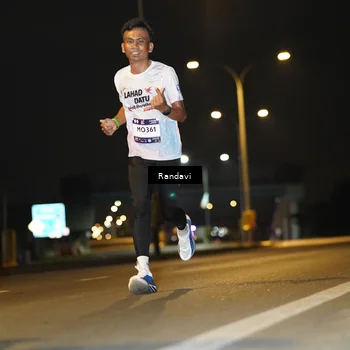 Runner Photo 7770457